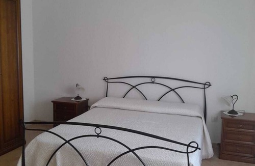 Olmedo Apartment | Spacious 1-bedroom apartment in enjoyable Olmedo with AC, WiFis