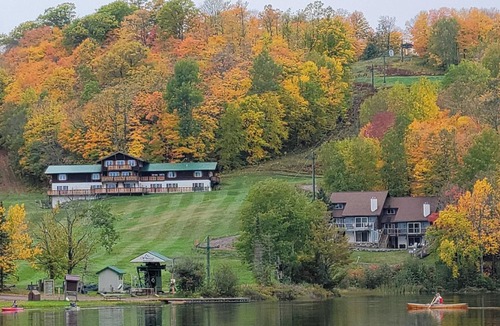 Upson Ski Chalet | Spacious 20-bedroom chalet in marvelous Whitecap Ski Resort.