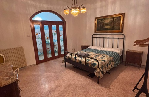 Salerno House | Spacious 3-bedroom building in enchanting Salerno with AC