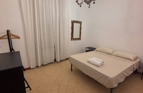 Salerno House | Spacious 3-bedroom building in enchanting Salerno with AC