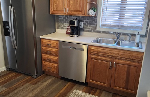 Cherokee House | Spacious 4-bedroom house in Cherokee with AC