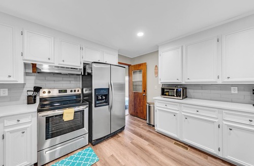 Hanahan House | Spacious 4-bedroom house in charming Hanahan with AC, WiFi