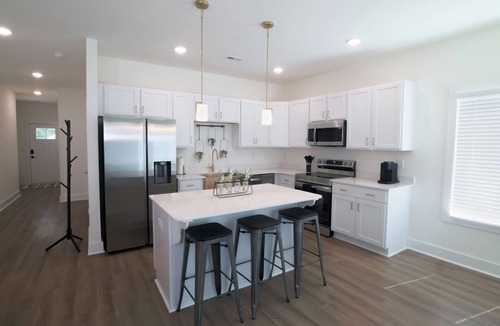Central House | Spacious 4-bedroom townhome in Central with AC, WiFi. Enjoy your stay