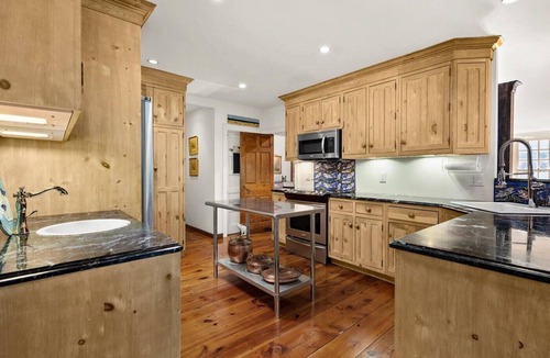 Rehoboth Beach Cottage | Spacious 4BR/3.5BA Townhouse – Close to the Beach!