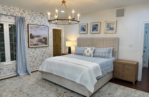 Old Town House | Spacious 5-bedroom house in charming Pinehurst with AC