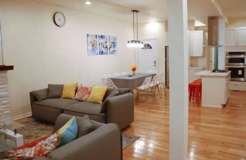Bloomfield House | Spacious 5BR/5BA Group Stay w/Game Room + Parking, Sleeps 12, Central Location
