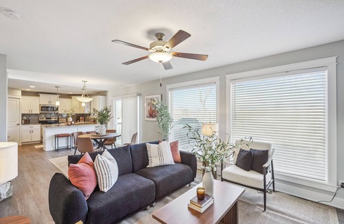 Pleasant Hill House | Spacious 6-bedroom house in adorable Pleasant Hill with AC