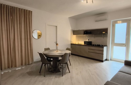 Peschici Apartment | Spacious apartment in villa with swimming pool