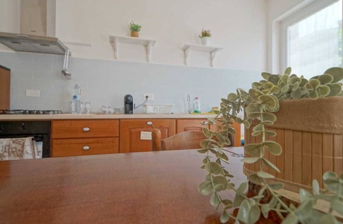 Monterotondo Apartment | Spacious apartment near Rome, with indoor parking and garden