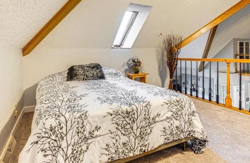 Chilton Villa | Spacious Family Villa w/Decks in Chilton!