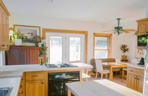 St. Charles Historic District House | Spacious Historic Townhouse in Frenchtown