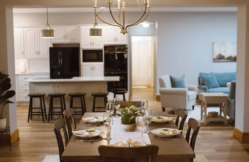 Lewisburg House | Spacious House with Large yard and King-size bed