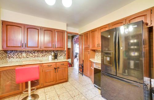Wilkinsburg House | Spacious Pittsburgh Rental: Walk to Frick Park!
