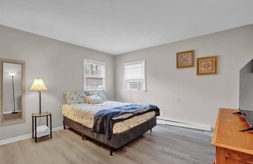 Long Pond Ski Chalet | Spacious Pocono Chalet | Hot Tub | Great Location