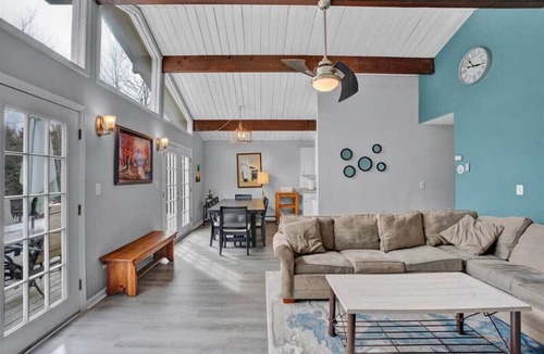 Long Pond Ski Chalet | Spacious Pocono Chalet | Hot Tub | Great Location