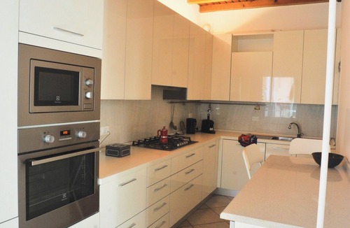 Castello Apartment | Spacious two-bedroom, two-bathroom apartment in old town, Biennale area