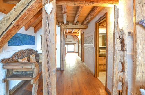 Ovaro Apartment | Spacious vacation apartment with mountain panorama in a quiet location.