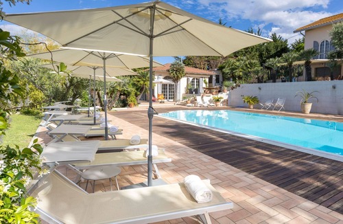 Ostra Villa | Spacious villa with pool and tennis court, just 15 minutes from the sea