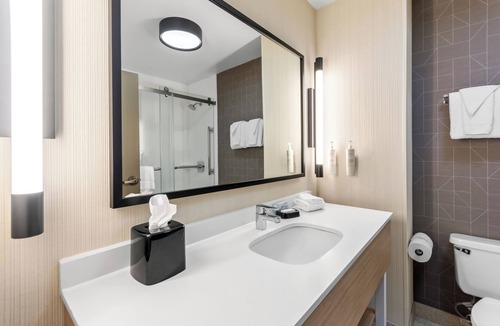 Withrow Hotel | Spark by Hilton Bardstown