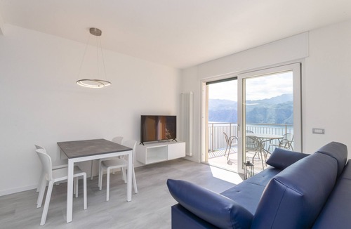Campagnola Apartment | Spectacular view of the lake