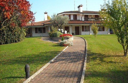 Faedis Villa | SPLENDID VILLA WITH POOL AND GARDEN IN THE HEART OF FRIULI