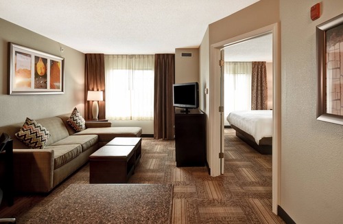 East Paris Hotel | Staybridge Suites Grand Rapids-Kentwood by IHG