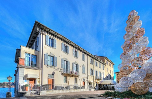 Arona Apartment | Stella Del Lago Pied Dans L'Eau, Arona, Italy