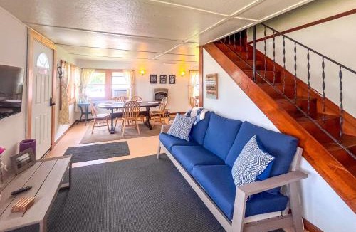 Edinboro House | Steps to Lake + Public Boat Ramp: Edinboro Cottage