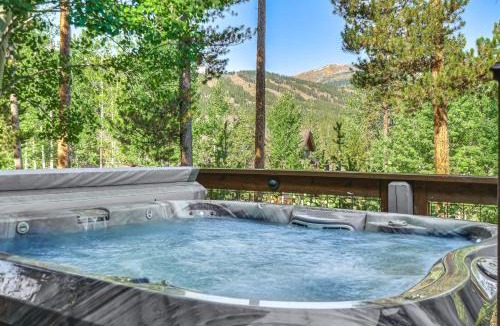Warrior's Mark West House | Steps to Ski Shuttle: Breckenridge Home w/Hot Tub