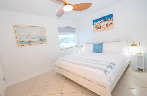 Fort Pierce Shores Villa | Steps to Surfer's Paradise - Family Beach Condo