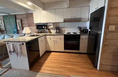 Rehoboth Beach Cottage | Steps to the beach and minutes to Rehoboth and Dewey