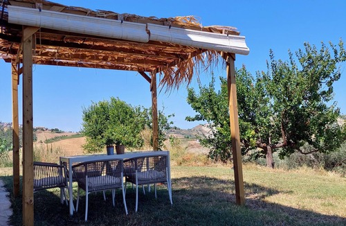 Montefino House | Stijlvolle Agriturismo met Zwembad en 5 Goed Uitgeruste Vakantieappartementen