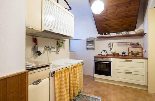 Messenano House | stone house in a small medieval tower near SPOLETO