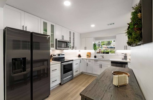 Alpharetta Villa | Stroll to Downtown Alpharetta & Avalon Shops