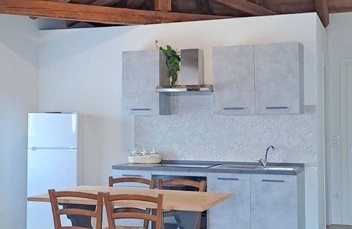 Quinto di Treviso Apartment | Studio Apartment 'Casa Toe' Quinto' with Shared Terrace, Wi-Fi and Air Conditioning
