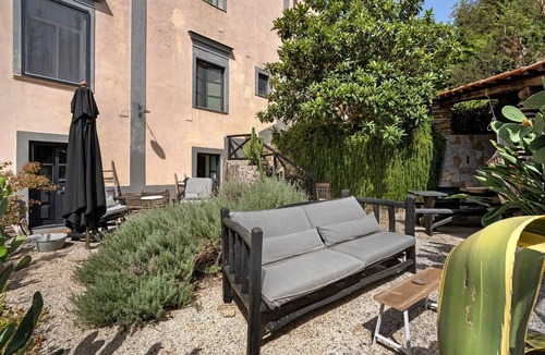 Schiazzano Apartment | Studio Apartment 'Villa Cangiani - La Lavanda' with Mountain View and Wi-Fi