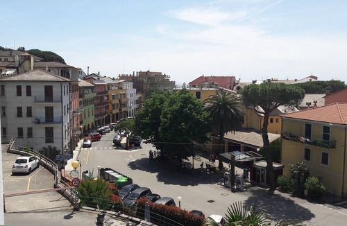 Moneglia Apartment | Studio Apartment Moneglia 34 near the Beach with Shared Pool and Wi-Fi