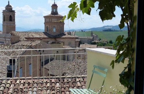 Offida Apartment | Studio Apartment With Terrace Overlooking The Rooftops Of Offida