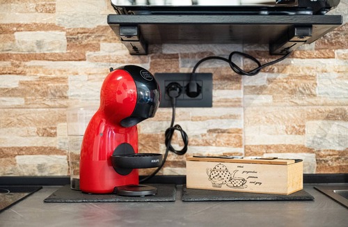 Capoterra Apartment | Studio 'Attilio's House' with Balcony, Wi-Fi and Air Conditioning
