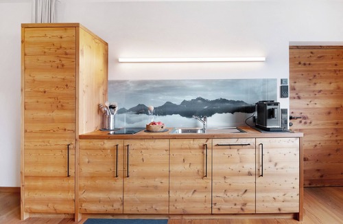 Laudes Apartment | Studio 'Röfen Mittelröfen' with Mountain View, Shared Terrace and Wi-Fi