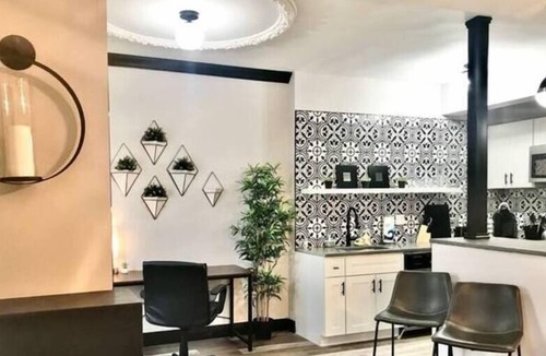Shaw Apartment | Studio with Free Parking + W&D | Mins to Forest Park