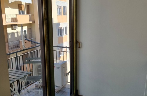 Salerno Apartment | Studio with kitchenette and balcony 3 minutes from the station and port