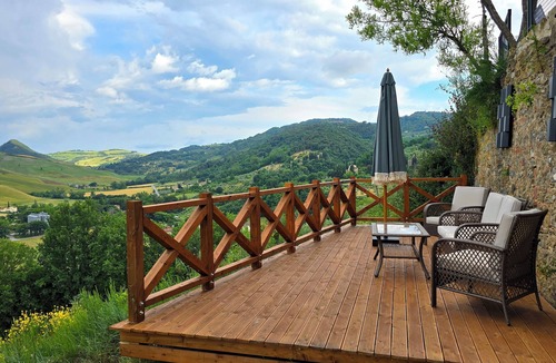 Volterra Villa | Stunning Hilltop Paradise Podere Maiano with AC!