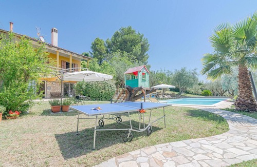 Granarola House | Stunning home in Pesaro -PU- with WiFi