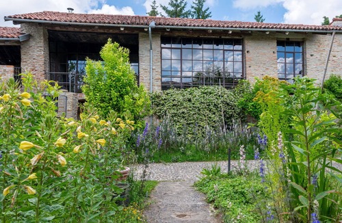 Trezzo Tinella Villa | Stunning private villa with WIFI, private pool, TV, terrace, pets allowed and panoramic view