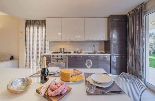 Stiava House | Stunning private villa for 4 people with hot tub, A/C, WIFI