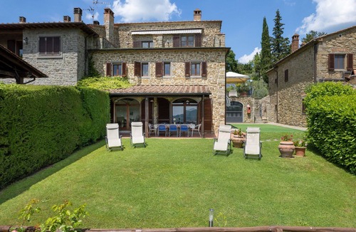 Subbiano Villa | Stunning private villa with A/C, WIFI, private pool, hot tub, TV and terrace, close to Arezzo