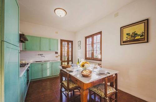 Massa House | Stunning private villa for 4 people with WIFI, TV and terrace