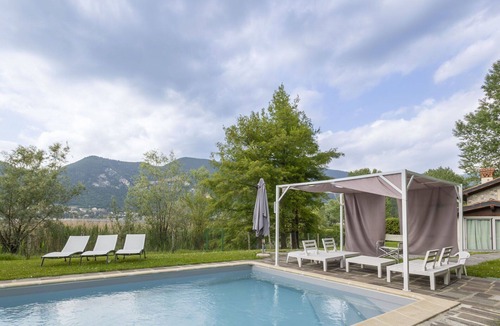 Cremignane Villa | Stunning private villa for 6 people with WIFI, private pool, A/C, TV, patio and pets allowed
