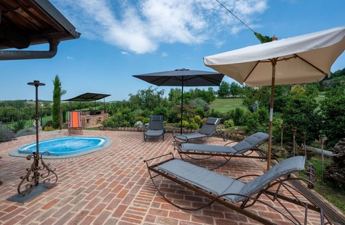 Castell'Alfero House | Stunning private villa for 9 people with WIFI, hot tub, TV, patio, pets allowed and panoramic view